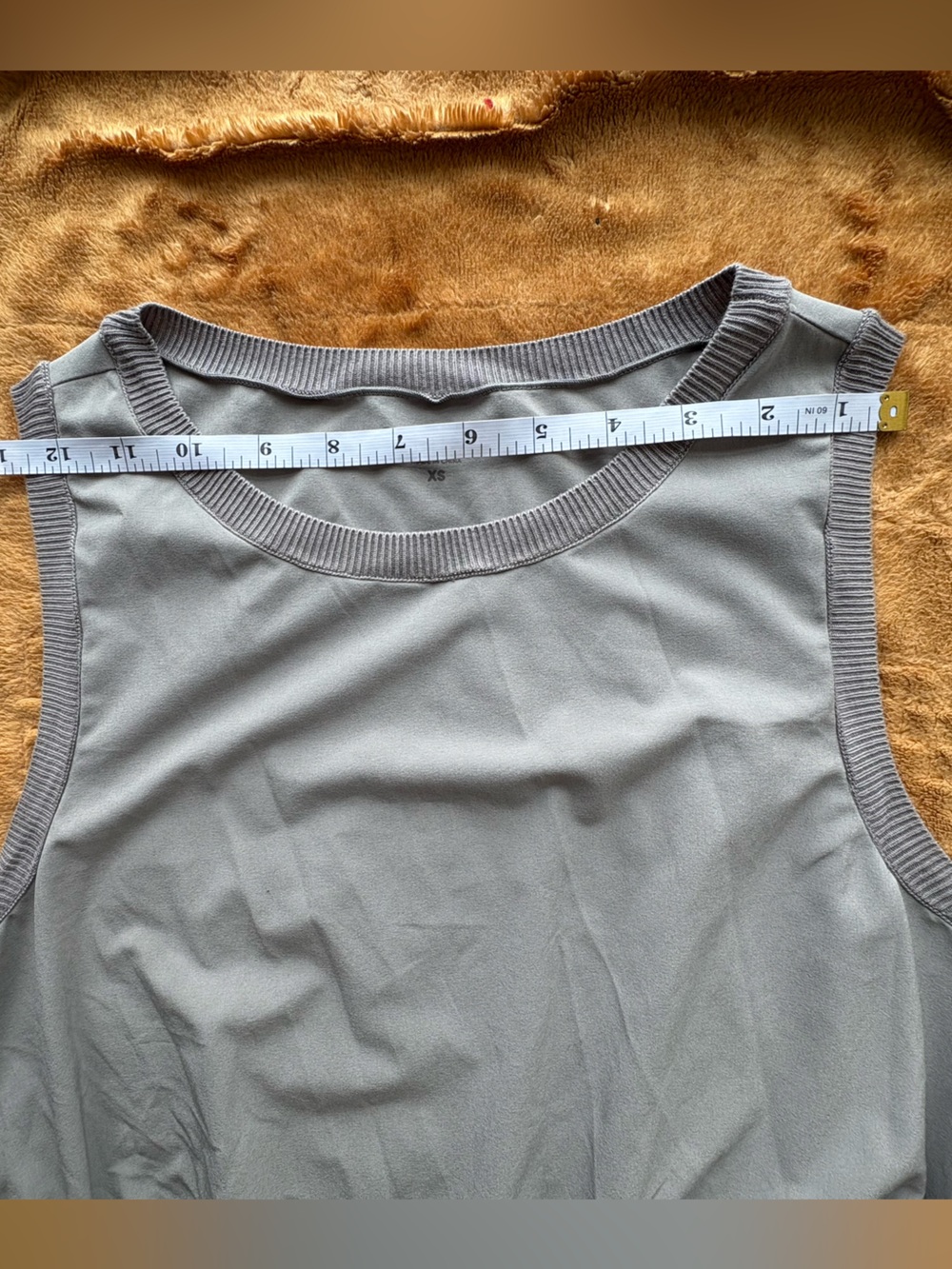 Athlete Rincon Dress in Silver grey Size XS silky fabric lightweight - Picture 5 of 9
